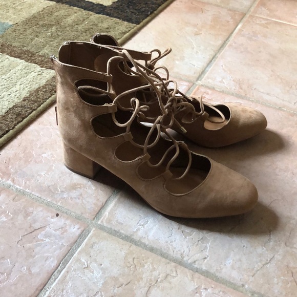 Strappy short heels - Picture 1 of 3